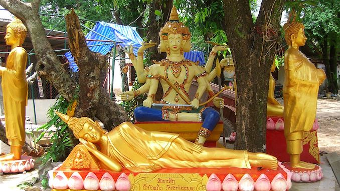 travel phpto to inspire Lao language study